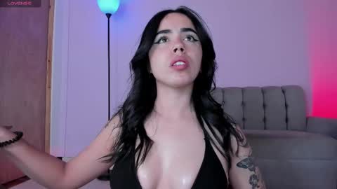 Snapshot of zoe6x chatting on October 29, 1:57 pm zoe online show from October 29, 1:57 pm