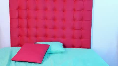 zoe__smiith online show from March 6, 4:31 am