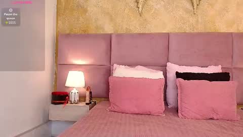 zoe_aitanaa online show from July 13, 7:49 pm