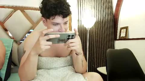 Snapshot of zoe_and_dylan_ chatting on July 28, 12:48 pm Zoe and dylan online show from July 28, 12:48 pm