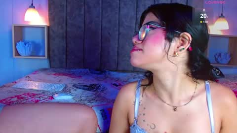 zoe_axel1 online show from April 26, 6:27 pm