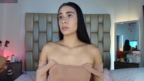 Your new obsession online show from March 14, 11:48 am