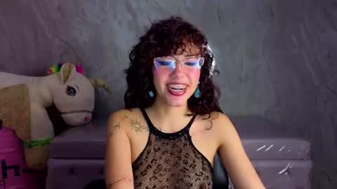 zoe_ch_ online show from June 23, 3:04 am