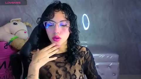 zoe_ch_ online show from July 31, 3:06 am