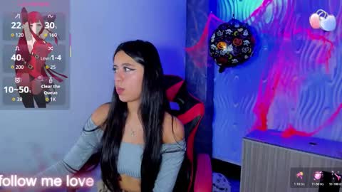 Snapshot of zoe_connor19 chatting on November 4, 8:19 pm Z O E online show from November 4, 8:19 pm