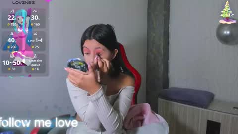 Snapshot of zoe_connor19 chatting on November 29, 7:39 pm Z O E online show from November 29, 7:39 pm