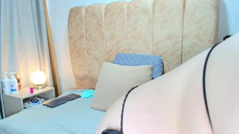 Zoe online show from November 22, 12:37 pm