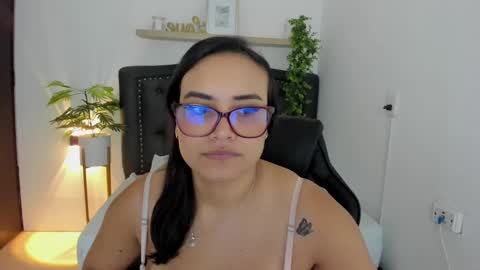 Zoe  online show from January 6, 12:35 pm