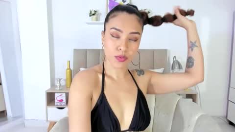Zoe Gruber online show from May 24, 12:26 am