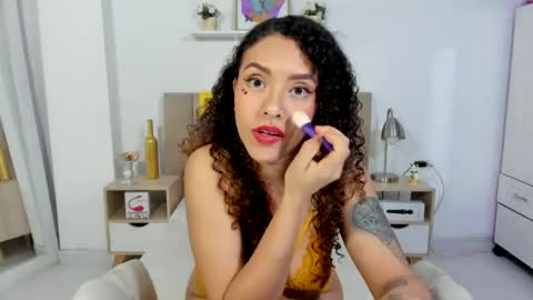 Zoe Gruber online show from June 24, 12:42 am