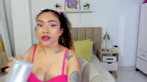 Zoe Gruber online show from June 26, 11:20 pm