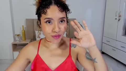 Zoe Gruber online show from July 5, 4:19 am