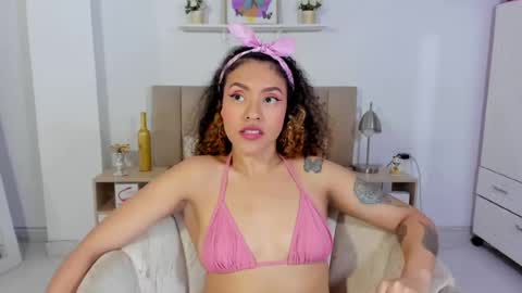 Zoe Gruber online show from July 18, 1:21 am