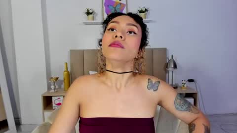 Zoe Gruber online show from July 24, 12:30 am