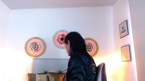 Snapshot of zoe_hecate chatting on May 23, 1:04 pm zoe_hecate online show from May 23, 1:04 pm
