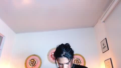 Snapshot of zoe_hecate chatting on June 19, 9:46 am zoe_hecate online show from June 19, 9:46 am
