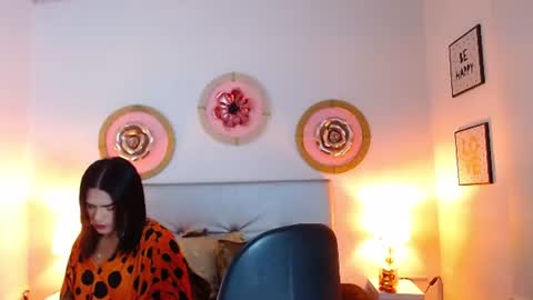 Snapshot of zoe_hecate chatting on July 4, 10:10 am zoe_hecate online show from July 4, 10:10 am