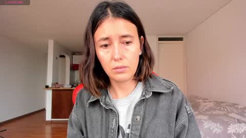 Snapshot of zoe_jeane_beker chatting on December 5, 9:28 pm ZOE online show from December 5, 9:28 pm