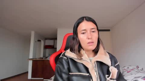 Snapshot of zoe_jeane_beker chatting on February 3, 10:32 pm ZOE online show from February 3, 10:32 pm