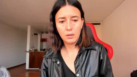 Snapshot of zoe_jeane_beker chatting on February 26, 10:31 pm ZOE online show from February 26, 10:31 pm