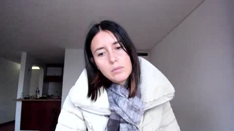 Snapshot of zoe_jeane_beker chatting on March 4, 11:00 pm ZOE online show from March 4, 11:00 pm