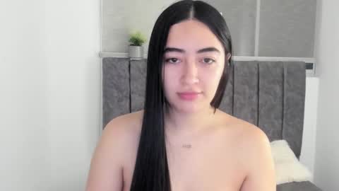 Snapshot of zoe_jones7 chatting on October 19, 5:19 am zoe_jones7 online show from October 19, 5:19 am