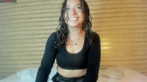 Zoe  online show from April 8, 1:55 pm