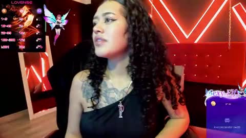 Snapshot of zoe_lara_34 chatting on July 15, 2:06 am zoe online show from July 15, 2:06 am