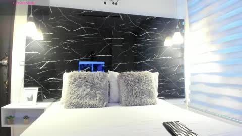 Zoe online show from February 3, 11:37 am