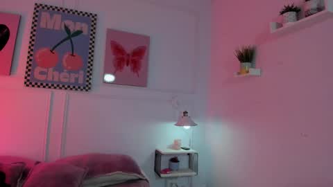 Zoe Lynch online show from March 9, 11:14 am