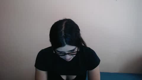 Snapshot of zoe_mill33r chatting on September 25, 5:16 pm Zoe online show from September 25, 5:16 pm