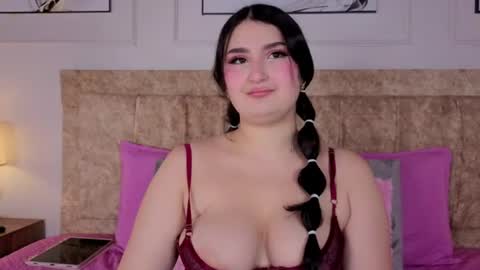 zoe_moon__ online show from June 19, 1:37 pm