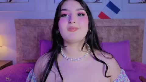zoe_moon__ online show from July 5, 2:35 pm