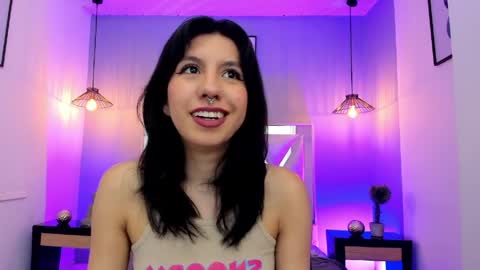 zoe_moreau online show from April 1, 7:33 pm