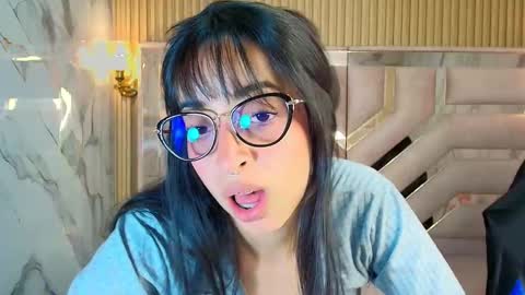 Snapshot of zoe_r_ chatting on September 12, 3:06 am Zoe online show from September 12, 3:06 am