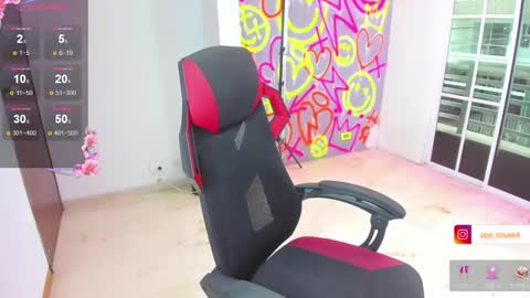 zoe_rose4 online show from January 19, 3:16 pm