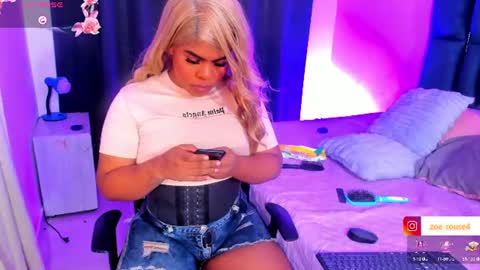 zoe_rosee4 online show from June 13, 7:50 am