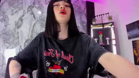 zoe_rosse00 online show from November 19, 7:25 pm