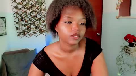 zoe_salddana online show from March 10, 3:28 pm