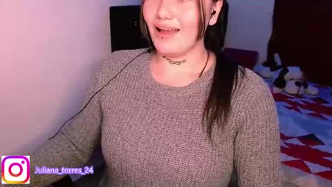 Snapshot of zoe_sexy69 chatting on December 18, 1:48 am ZOE online show from December 18, 1:48 am