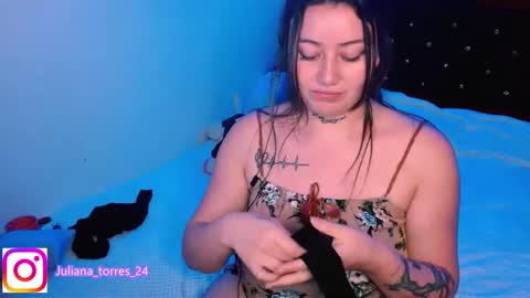 Snapshot of zoe_sexy69 chatting on January 10, 3:50 am ZOE online show from January 10, 3:50 am