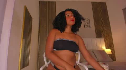 Hi guys i am Zoe  online show from April 6, 11:33 am