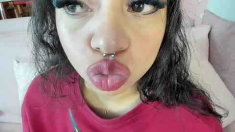 zoe_sullivan_ online show from January 9, 9:06 am