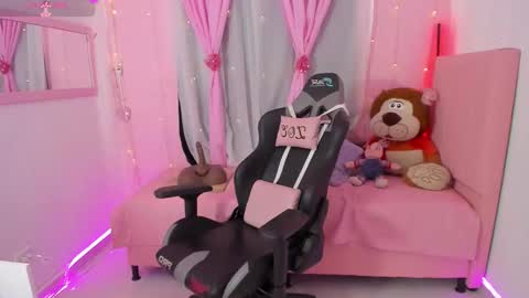 zoe_sullivan_ online show from September 17, 2:41 pm