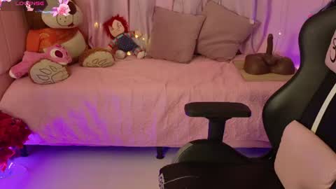 Snapshot of zoe_sullivan_ chatting on July 6, 9:17 am zoe_sullivan_ online show from July 6, 9:17 am