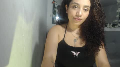 Snapshot of zoe_tai chatting on November 23, 4:56 am zoe tai online show from November 23, 4:56 am