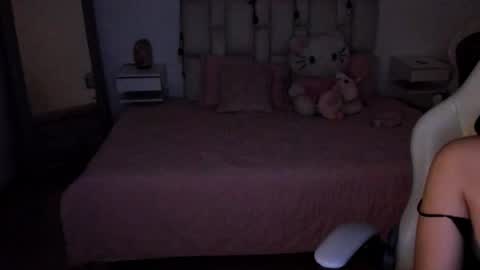 Zoe online show from November 21, 1:43 pm