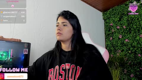 Snapshot of zoe_wattson chatting on December 23, 6:00 am Zoe online show from December 23, 6:00 am