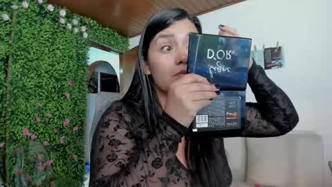 Snapshot of zoe_wattson chatting on October 19, 3:51 am Zoe online show from October 19, 3:51 am