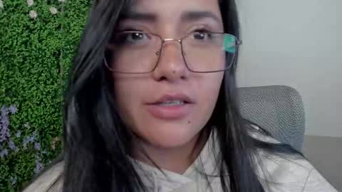 Snapshot of zoe_wattson chatting on October 20, 4:02 am Zoe online show from October 20, 4:02 am